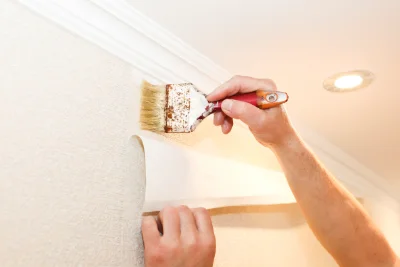 Pose de papier peint à Verdèse — revêtements muraux et toiles de verre